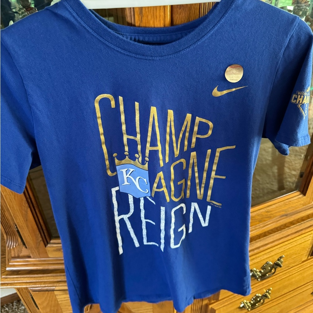 KC Royals woman’s t-shirt. Size large.